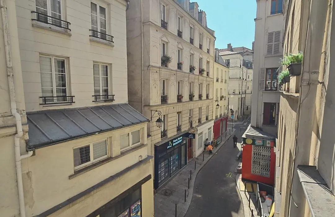 Appartement Bonne Nouvelle-1